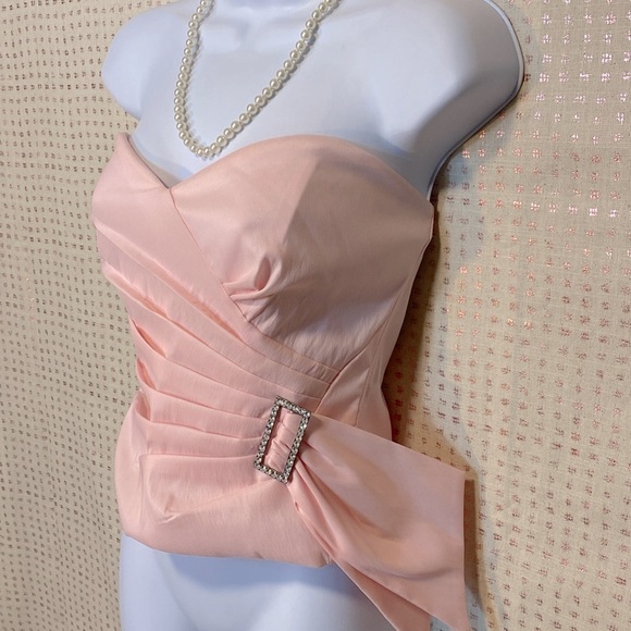 NWT Veronique Young For W Pink Bustier with Side Details & Sweetheart Neckline - Picture 2 of 8